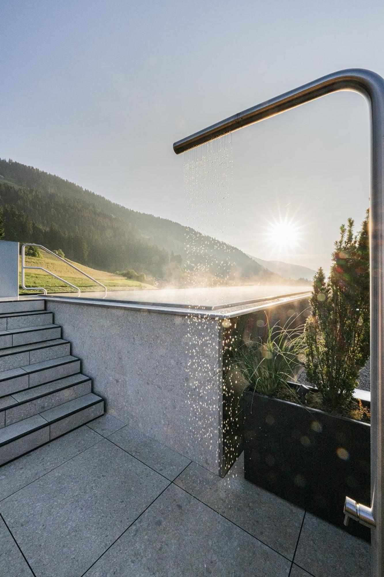 Loewe Dolomites Hotel Сан Кандидо Екстериор снимка