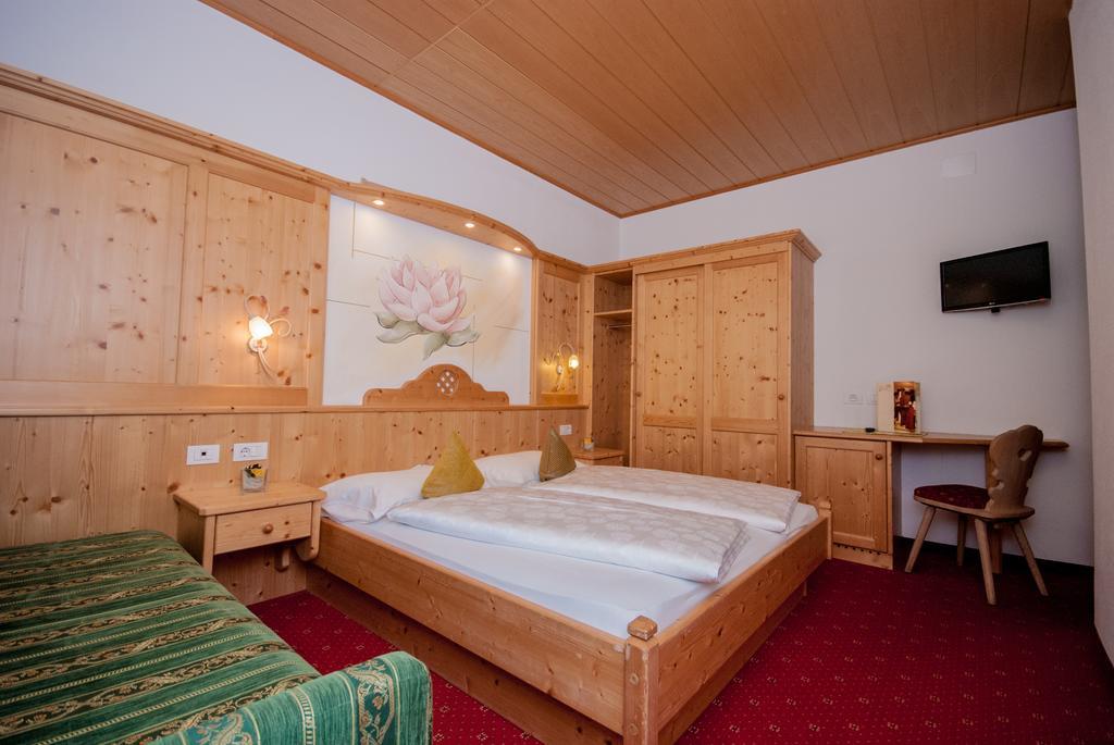 Loewe Dolomites Hotel Сан Кандидо Екстериор снимка