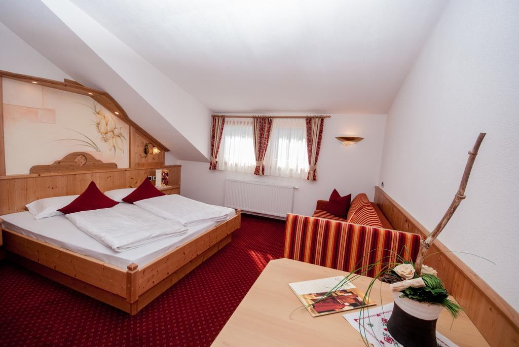 Loewe Dolomites Hotel Сан Кандидо Екстериор снимка